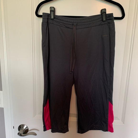 loose fit capri workout pants